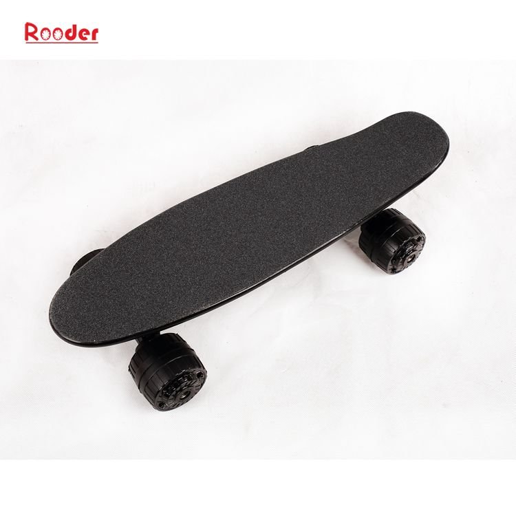 Amazon hot sell China Rooder brand four-wheel street electric skateboard best off road mini cruiser skateboard with wireless bluetooth remote control (1)